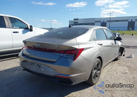 2021 Hyundai Elantra Sel z USA, uszkodzony, nr VIN KMHLS4AG6MU101855